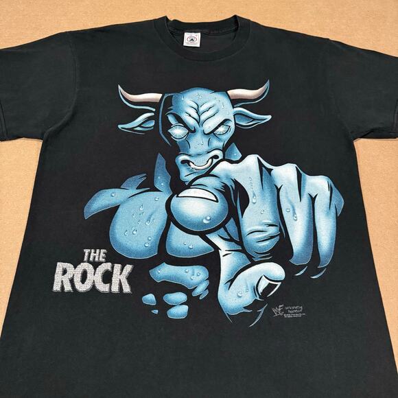 Vintage 1998 WWF The Rock Brahma Bull T Shirt U Smell What The Rock Is Cookin’ - Picture 3 of 7